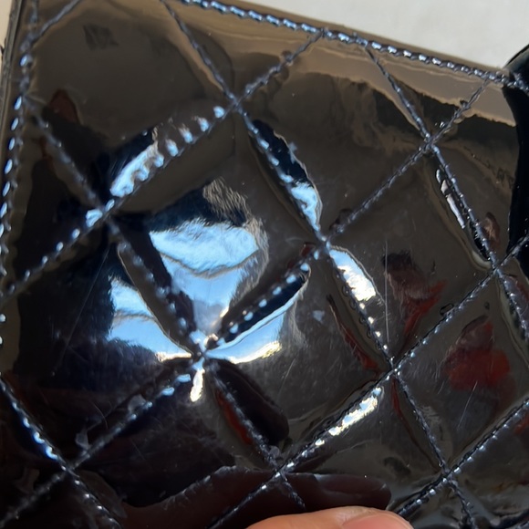 Authentic Chanel long wallet - Picture 10 of 17